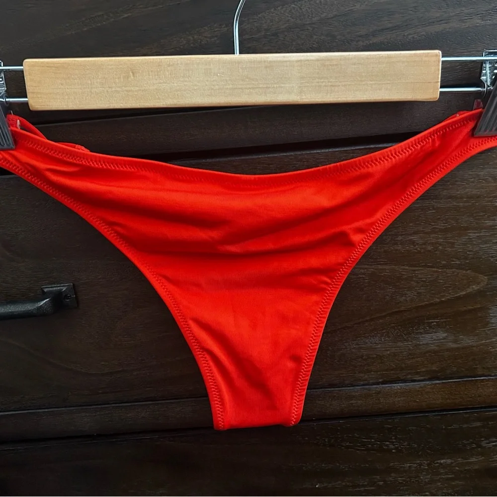 J.Crew Women’s La Playa Monterey Strappy Bikini Bottom in Cerise 
NWT - Picture 5 of 7